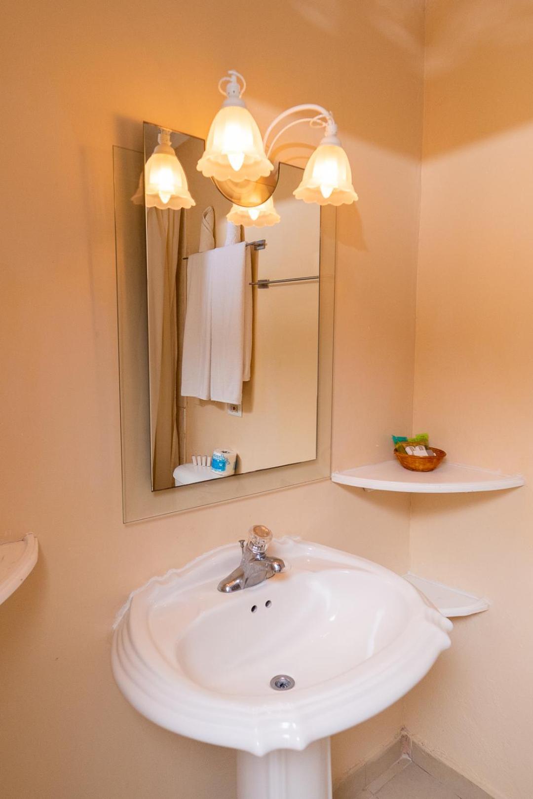 Franklyn D Resort & Spa All Inclusive Runaway Bay Exteriör bild