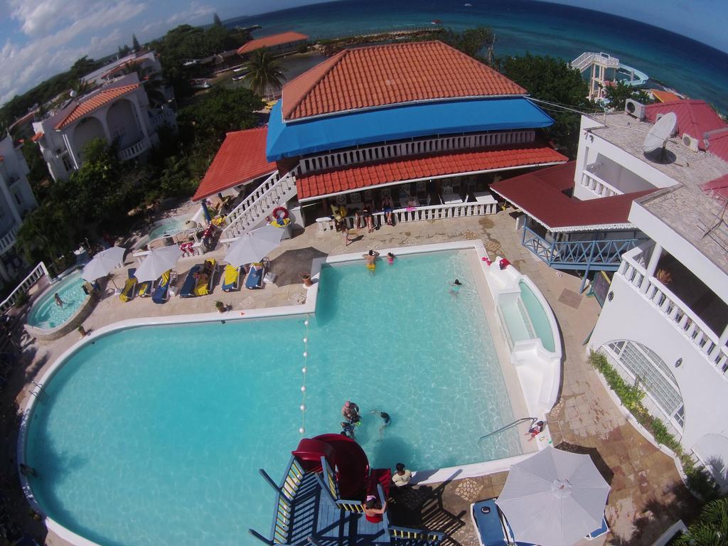 Franklyn D Resort & Spa All Inclusive Runaway Bay Exteriör bild