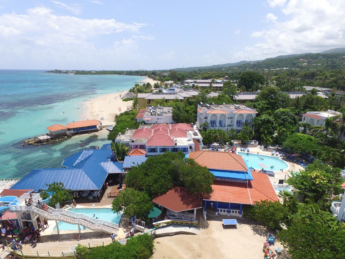 Franklyn D Resort & Spa All Inclusive Runaway Bay Exteriör bild