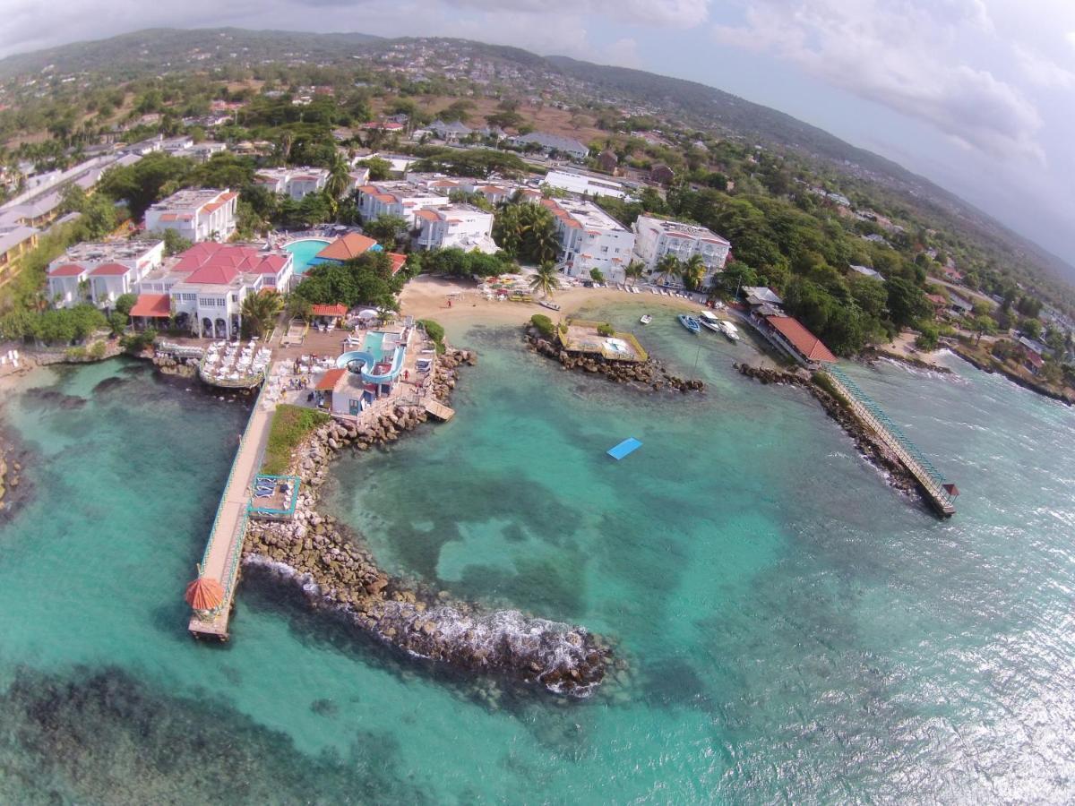 Franklyn D Resort & Spa All Inclusive Runaway Bay Exteriör bild